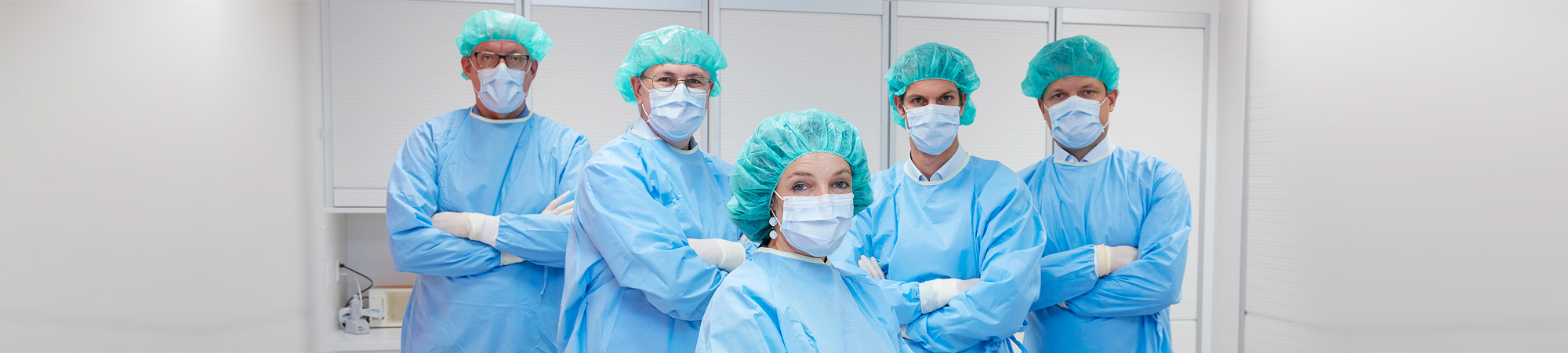 SwissIntervention - Zentrum fuer Mikrotherapie Arzt Gruppenbild Headerbild